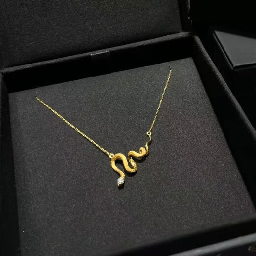 Quamers925 STERLING SILLE Gold Spirit Collar de serpiente Luz de nicho de lujo Collarbone Cadena Collar de cadena Collar Femenina Femenina No hire el cabello 925 Plata