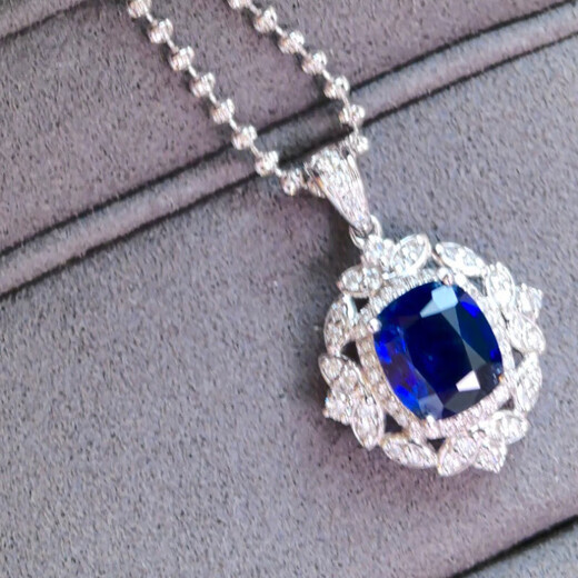 HEEKAIYI Sapphire Necklace for Women Royal Blue 18k Gold Diamond Pendant Chinese Valentine's Day Birthday Gift for Wife and Girlfriend Selected 1.31 Carat/Royal Blue