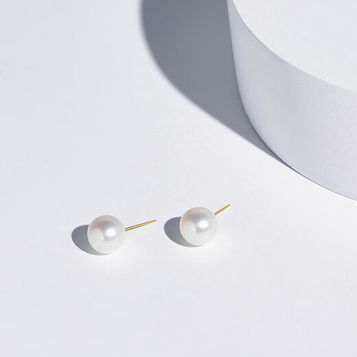Tahitian 18K gold freshwater pearl earrings 9-10mm bright white pearl earrings as a birthday gift for your girlfriend