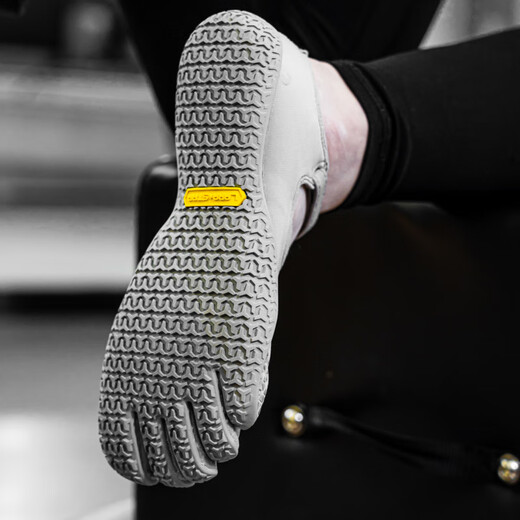 Laura Star 1023 Women's Five Finger Shoes Indoor Fitness Yoga Pilates Soft Sole Non-Slip Dance Training Black Natural Foot Feel丨Non-Slip Texture丨Open 35