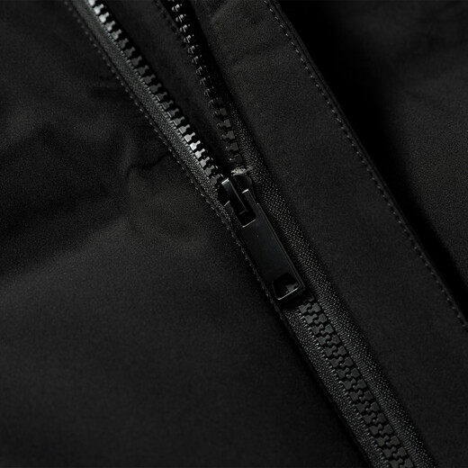 Flying in the Snow Leichte, luxuriöse 90-Gänsedaunen-Daunenjacke für Herren, kurze Kapuze, einfache, vielseitige Herbst- und Winterjacke, warmes und kältebeständiges Jackenoberteil