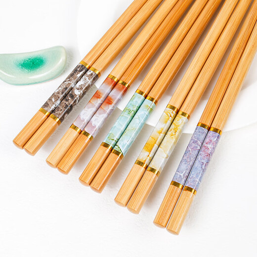 High-end bamboo chopsticks for natural household use, new pure natural wooden chopsticks, 5-20 pairs per person, mildew-proof and high temperature resistance, 5-color household chopsticks, 5 pairs, active style, no Specifications