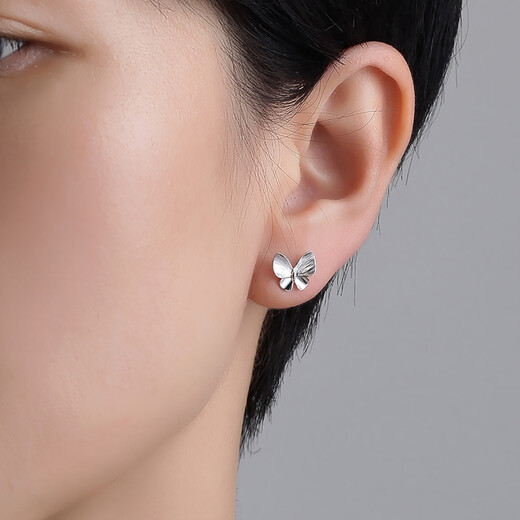 Ming brand jewelry platinum earrings Pt950 white gold Yimeng butterfly earrings BFH0141 platinum earrings about 2.01 grams