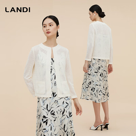 Blue Ground [Dan Ren Wardrobe] Landi Camellia White Relief Hollow Round Collard Jacket Top pour les femmes 2025 Début d'automne Nouveau produit Camellia Blu-White M