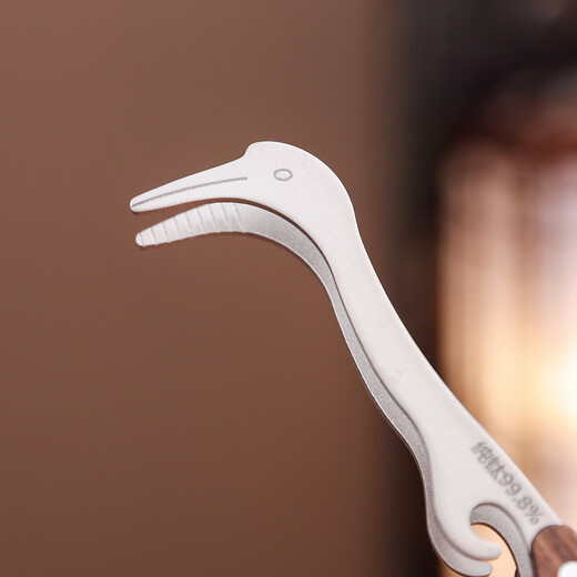 Cha Xiao'er pure titanium tea clip, high-end tea cup clip, non-slip tea tea set, tweezers, tea making tools, tea ceremony accessories, pure titanium, Ruihe tea clip (walnut)