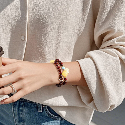 Yueyin Baichuan beeswax bracelets chicken fat yellow beeswax with small leaf red sandalwood Buddhist beads multi-treasure bracelet about 6mm