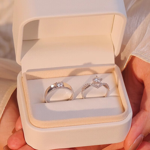 First encounter, a pair of simulated fake diamond rings, live ring for women, proposal, wedding photo props, jewelry for girlfriend, crowning love ring, and jewelry box