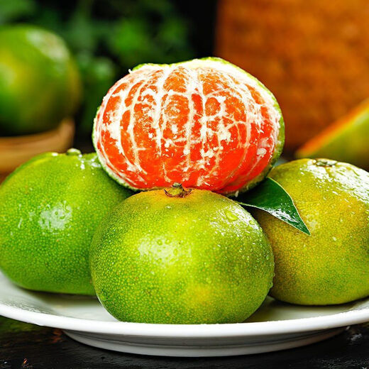 Yunnan tangerine extra early ripening orange fresh fruit 9Jin Jin equals 0.5kg. Seasonal 5 green-skinned tangerines seedless pregnant women. Full box of tangerines 10. 5Jin Jin equals 0.5kg. Premium package.