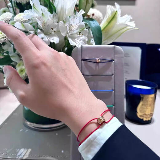 Chili 2025 fashionable Paris new honeycomb bracelet 18K rose gold couple diamond red rope bracelet gift single diamond