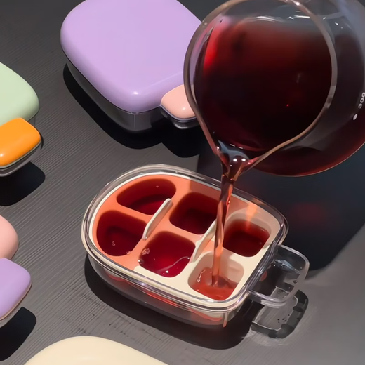 Ice cream mini ice cube mold push-type cool ice tray with lid ice box food grade silicone homemade frozen ice cubes two pack white + green