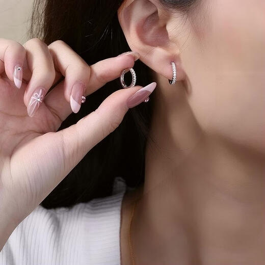 Nilan Fat Donglai's same style pt950 platinum earrings for women PT950 earrings niche design 2024 new earrings for friends, full of diamonds