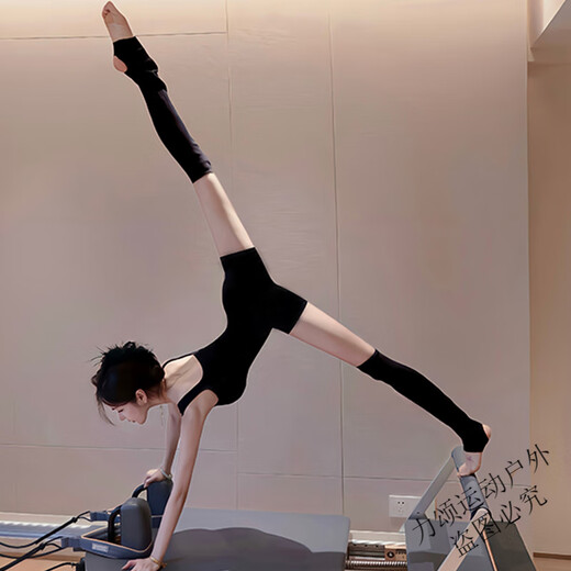 Tuofeng one-piece yoga suit, one-piece female Pilates training suit, sports jumpsuit, beautiful fitness suit, black jumpsuit + black socks (L (110-120Jin Jin equals 0.5kg)