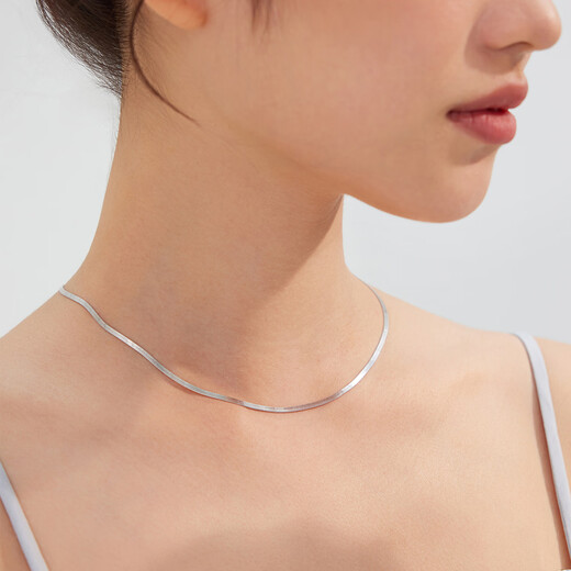 Lukfook Jewelry Cheng Yi same style platinum necklace snake bone chain platinum 950 plain chain clavicle chain price about 6.58 grams