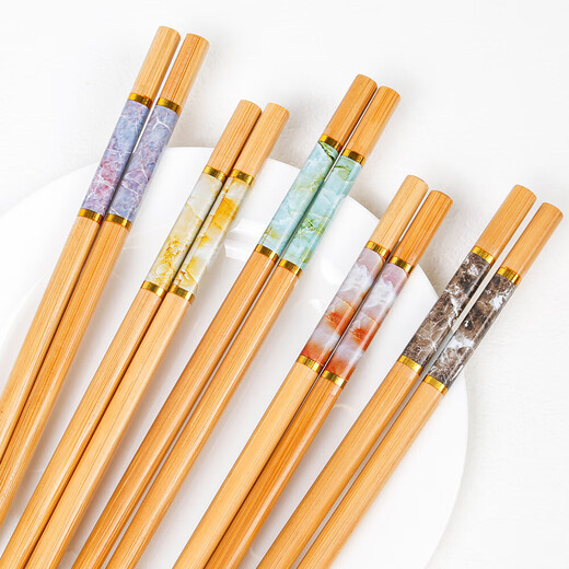 High-end bamboo chopsticks for natural household use, new pure natural wooden chopsticks, 5-20 pairs per person, mildew-proof and high temperature resistance, 5-color household chopsticks, 5 pairs, active style, no Specifications