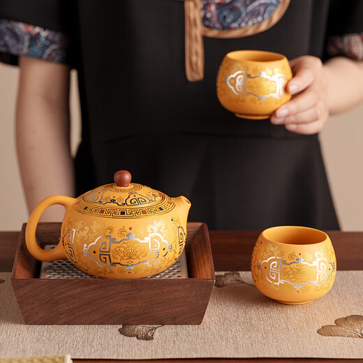 Painted silver gold Duan Mu purple sand tea set high-end Kung Fu Xi Shi teapot tea cup as a souvenir for customers and elders Duan Ni - Koi Xi Shi teapot 2 cups + tassel gift box