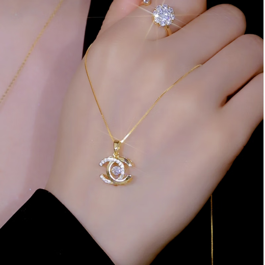 Fat Donglai same style 18k gold necklace yellow l gold color smart double c necklace for women 2025 new 18k color gold C main style double c smart diamond necklace