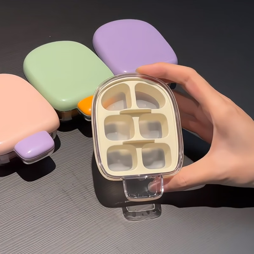 Ice cream mini ice cube mold push-type cool ice tray with lid ice box food grade silicone homemade frozen ice cubes two pack white + green