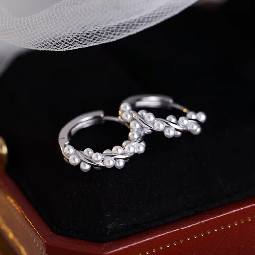 Lao Fengxiang 925 silver pearl earrings for women sterling silver 2025 new high-end earrings birthday and Valentine's Day gift for girlfriend L-E165 vine pearl earrings* brand gift box