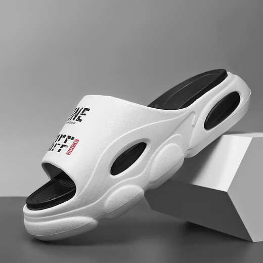 Slippées de semelles épaisses pour hommes, super-doux et styliste, Sandales de couple à la mode et polyvalente 2025 Nouveau style à l'extérieur de chaussures de maison décontractées, blanc et noir 40-41