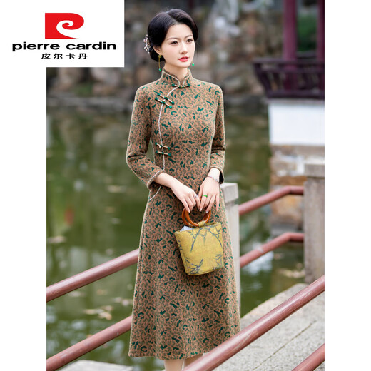 Pierre Cardin middle-aged and elderly mothers thickened autumn and winter slimming Ao Dai improved cheongsam new Chinese style retro mink velvet dress long women's camel 3XL 130--140Jin Jin is equal to 0.5 kg can be worn