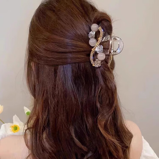 Two Worlds of Love Rhinestone Camellia Beads Clip for Women 2025 New Light Luxurious and High-Level Design Hair Clip for Back of Head Hair Tiara Camellia Beads Clip