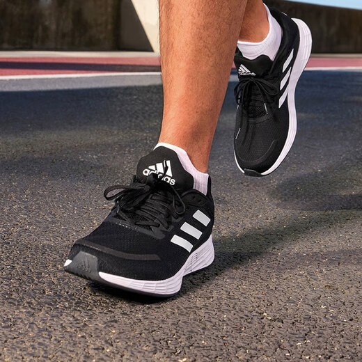 Adidas (adidas) zapatillas para correr para hombre y mujer, nuevas zapatillas deportivas transpirables de otoño 25, zapatillas para correr, zapatillas de malla informales livianas, blanco y negro/JQ9716 45