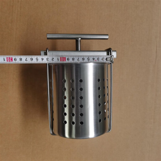 Stainless steel press, juicer, fruit, Chinese medicinal juice, vegetable fillings, squeezed water, distiller's grains press, manual honey press, 1.5 liter stainless steel small juicer with 2 filters included