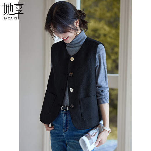 She enjoys the autumn and winter round neck small suit vest and feminine commuting sleeveless waistcoat top T53U105