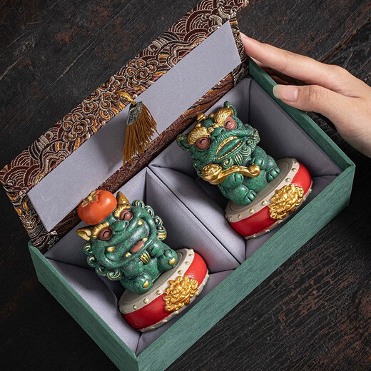 BOSSY Forbidden City style cultural creation lucky stone lion tea pet everything goes well creative handicrafts ornaments company personal souvenir everything goes well a pair bonus gold + base + gift box