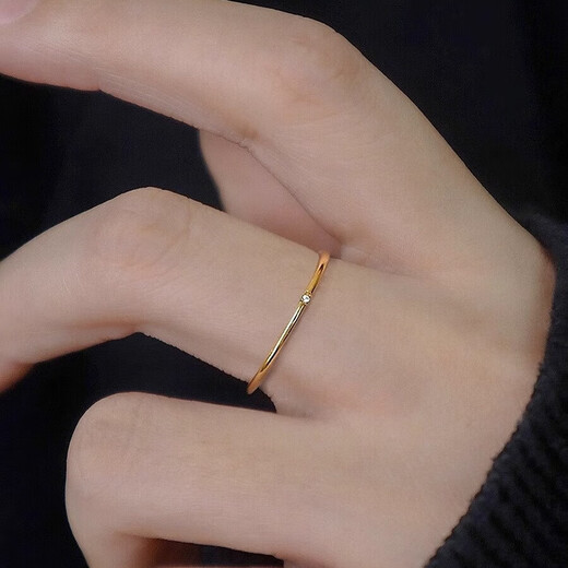 Non-fading ring for women, light luxury and high-end sense, 18K niche design, 2025 new popular plain ring, extremely thin ring - size 8 (suitable for 115-130 Jin Jin equals 0.5 kg)