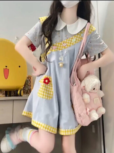 Yingtang Japanese college-style girl outfit complete set of cartoon childlike loose overalls with colorful dot dolls. Set of blue overalls + doll collar top not included. One size fits all