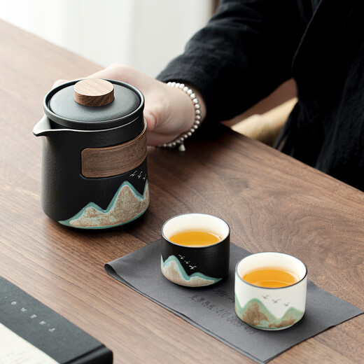 Tangfeng travel tea set, one pot and two cups, outdoor travel portable quick cup, birthday gift for elders, business souvenir, Yahei Qianli Jiangshan quick cup (with filter)