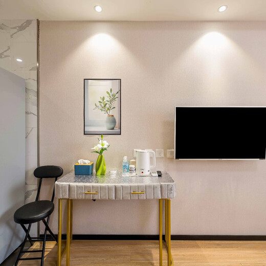 Yimitalang Warm Queen Room