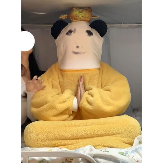 Sweet Leyu New Style Plush Funny Sand Sculpting Bold Dragon Picture Emperor Nightgown Coral Velvet Pajamas Couple Winter Plush Home E38 Bold Emperor Dragon Picture Nightgown Warm, Comfortable and Thickened One Size 140