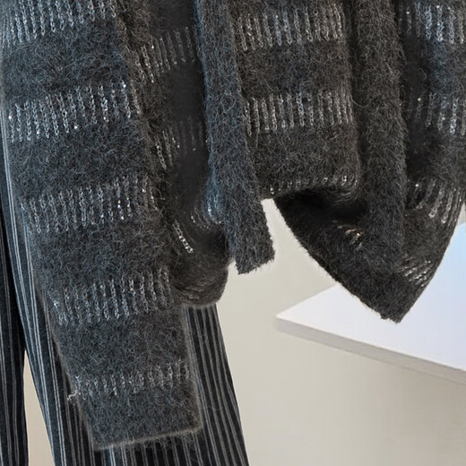 Cypress wool V-neck striped sweater for women 2025 autumn new style lazy style long-sleeved contrast top