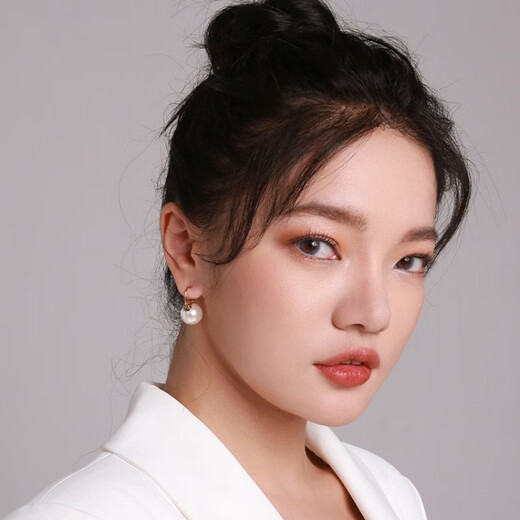 Lao Fengxiang star's same style earrings 925 silver pearl earrings high-end French earrings birthday gift for girls to give to their girlfriends pearl earrings gold * brand gift box