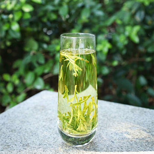 West Lake Brand 2025 New Tea Launched Green Tea Mingqian Special Grade Old Tea Tree Longjing Tea Paper Bag 250g Spring Tea Hangzhou Tea Factory