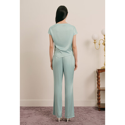 OBBLIGATO Olegato summer word-neck shoulder shirring glossy slim-fitting top green top L