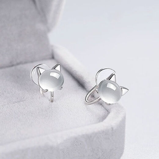 NSYCA Old Phoenix 999 Sterling Silver Lucky Cat No Piercing Ear Clip Silicone Painless Cute Kitten Glazed Ear Jewelry Cat Ear Clip Platinum Pair Lao Fengxiang Same Style
