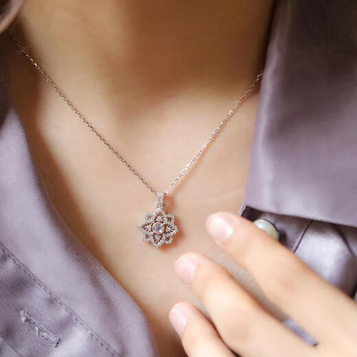 Lescroft antique lace four-leaf clover necklace sterling silver micro-paved tanzanite clavicle infused with natural gemstones that cannot avoid impurities