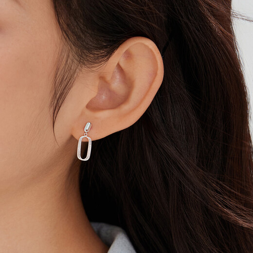 Lukfook Jewelry Platinum 950 Möbius Ring Platinum Earrings Stud Earrings Women's Earrings Price Approximately 1.92g