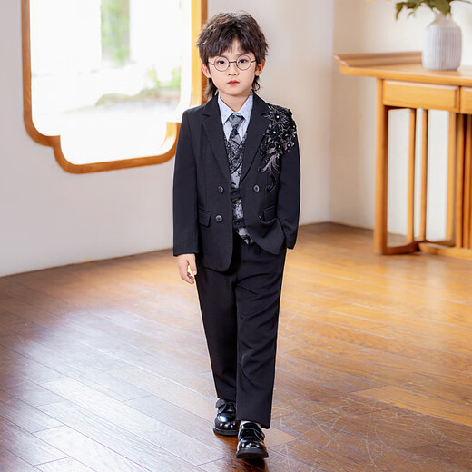 Carrot beibei children's dress boy host piano stage performance dress flower girl birthday suit black three-piece suit 150