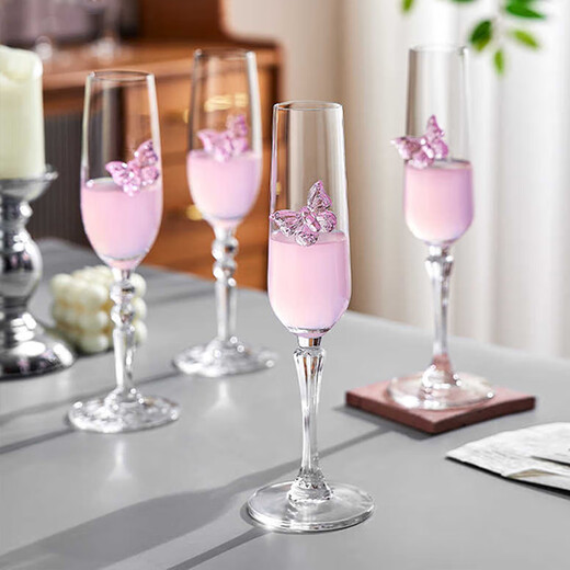 2 green apple embossed butterfly champagne glasses, a pair of beautiful goblets, red wine glasses, Chinese Valentine's Day engagement gift wine glasses
