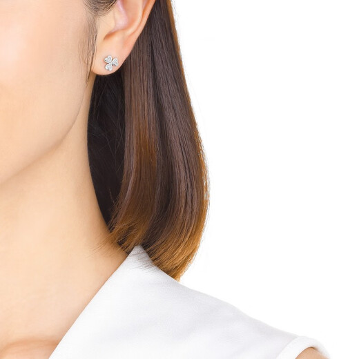 Chow Sang Sang Pt950 platinum clover platinum platinum earrings pair of earrings for men and women 37228E pricing