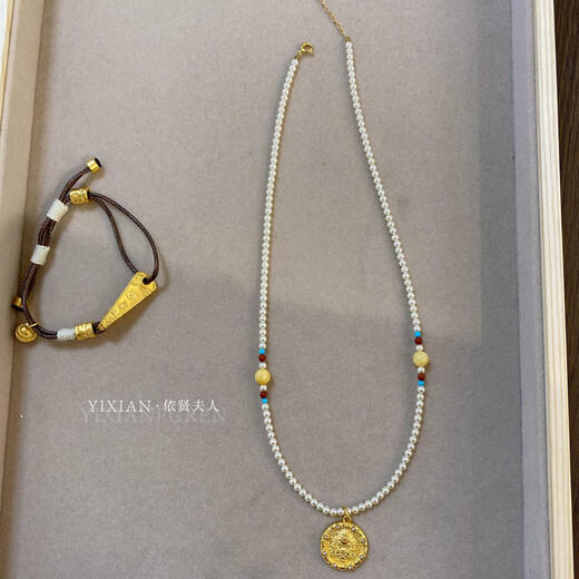 Lady's handmade pearl necklace, beeswax universal, yellow God of Wealth pendant, high-end clavicle chain, yellow God of Wealth chain