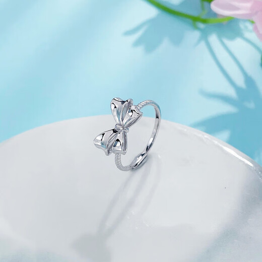 Beijing Gold Trading Center Co., Ltd. platinum ring pt950 shiny bow ring for women for girlfriend and wife's birthday, about 3.19g