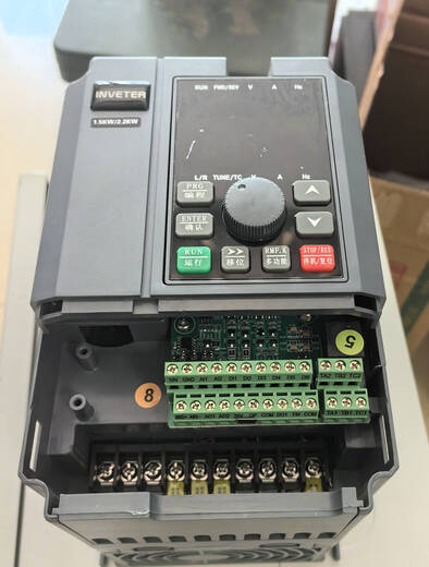 Lianchuang Hi-tech inverter LC400 series Lianchuang inverter 4KW380VLC630 series inverter panel panel 380V