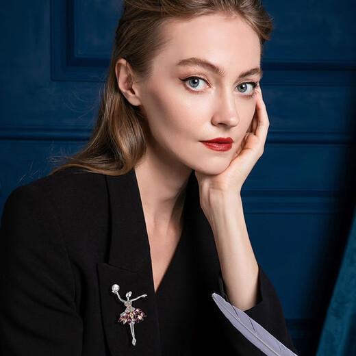 Camalon brand brooch, high-end women's light luxury brooch accessories, Korean style, fashion, cute little fairy, anti-exposure buckle, suit dress corsage, Christmas gift for girlfriend and wife, purple blue brooch + brand gift box