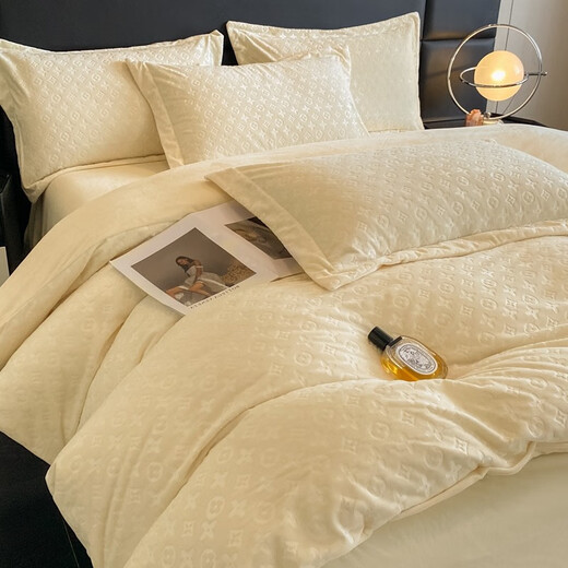 Lady Laura Fuanna 2025 sense milk velvet four-piece set light luxury coral velvet baby velvet thickened bed sheet Eternal-bean paste powder 3 seconds quick warm anti-static bed sheet style 1.5 quilt cover 200x230 four-piece set