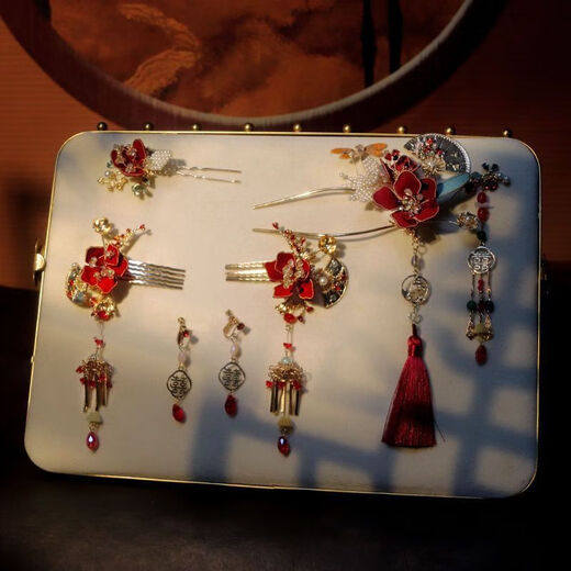 New Chinese style red tassel headdress bride Xiuhe suit ancient style toasting suit wedding hair accessories full set of hair accessories ear clips